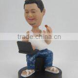 Polyresin Father's Bobble Head thumbnail-1