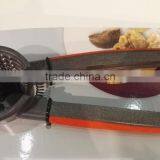 KD712B Nut Cracker With Rubber Handle thumbnail-3