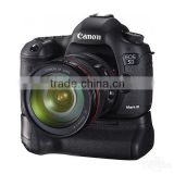 Canon EOS 5D Mark III body and lens