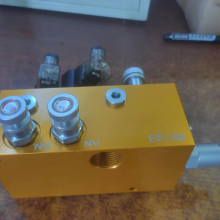 Directional Control Valve 20L/min Flow 250 Bar Pressure Hydraulic Cartridge Aluminium Block thumbnail-2