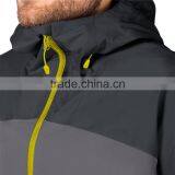 Men Weatherproof Tape Seamed Jacket for Active Hiking thumbnail-2