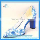 Hot Selling Chinese Ink Painting Pretty Women Dress Shoes Blue and White Porcelain Flower Women Grace Sandals thumbnail-1