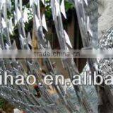 Razor Barbed Wire Gill Rope Blade Thorn Rope Galvanized Fence Wire thumbnail-1