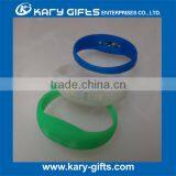 Concert Use Flashing Led Silicon Wristbands Bracelets thumbnail-2