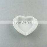 Wholesale Cheap heart-shape white porcelain ashtray