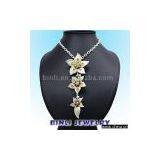 Sell Pendant Necklace thumbnail-1