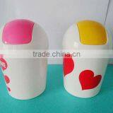 Round Swing-top Plastic Trash Can thumbnail-1