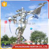 Opening arms stainless steel woman sculpture for square NTS-016LI