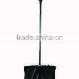 D-Handle Poly Snow Scoop Snow Shovels thumbnail-1