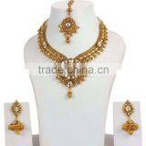 Indian Traditional Kundan Studded Bollywood Style Gold Plated Necklace Sets thumbnail-1