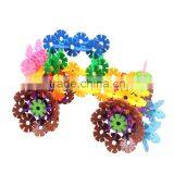 Colorful Plastic Connecting Snowflake Toys thumbnail-2