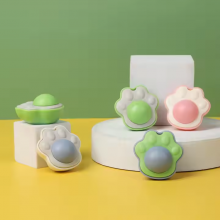 New Interactive Cat Toys Pet Supplies New Hot Selling Catnip Ball Gall Fruit Licks Cat Teeth Toy Mint Rotating Ball thumbnail-1