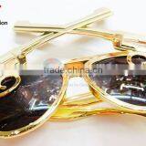No.1 Yiwu Exporting Commission Agent Wanted Golden Color Unique Gun Design Party Glasses thumbnail-4