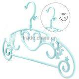 Beautiful Butterfly Shape Plastic Rotating Clothes Hanger thumbnail-1