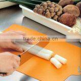 Portable Plastic Cutting Board thumbnail-1