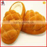 2016 Most Popular Bread Hambourger Shape Plush Indoor Slipper thumbnail-4
