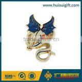 wholesale promotional fashionable pins of metal gold laepl pin with glitter