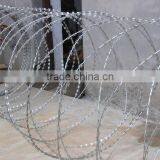 Safety Barbed Fence (from Factory) Barbed Wire Fence thumbnail-1
