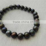 Grade AA 8-9mm Round Black Freshwater Pearl Bracelet thumbnail-1