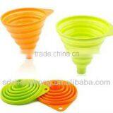 Beautiful And Portable Mini Kitchen Silicone Foldable Funnel
