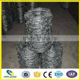 Factory Custom BWG 12*14 13*13 15*15 14*16 Galvanized / PVC Coated Barbed Wire Coil in 5KG 20KG thumbnail-4