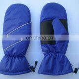 Winter Golf Mitt thumbnail-1