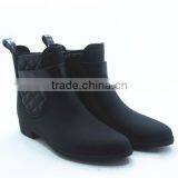 Fashionable Waterproof PVC Rain Boots For Women thumbnail-2