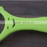 Plastic Handle Creative Home Plane Scraping Fruit Planing Smile Kitchen Supplies Household Goods Kitchen Peeler P07 thumbnail-4