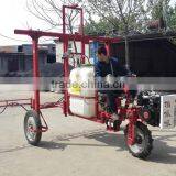 Agricultural Tractor Pulling Pesticide Sprayer With 8m Lance Boom thumbnail-2