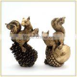 Custom Fashion Garden Decorative Animal Resin Cute and Vivid Squirrel Figurine for Sale thumbnail-2