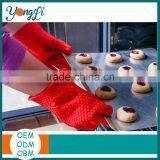Kitchen Silicone Oven Mitts and Potholders 5 Fingered Waterproof Heat Resistant BBQ Gloves thumbnail-1