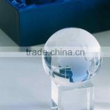 2016 Popular transparent base crystal globe ball