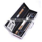 BQ-0057 / 3 Pcs Rose Wood Handle Barbecue Portable thumbnail-1