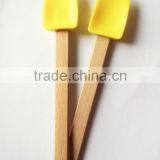 Durable Heat-resisting Silicone Spoons With Wooden Handle thumbnail-1