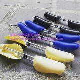 Plastic Spring Shoe Tree thumbnail-3