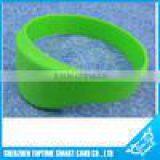 New Arrival 13.56khz Ntag216 NFC Silicone Wristband Quality Choice thumbnail-1