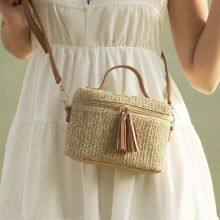 Paper Straw Shoulder Bag thumbnail-2
