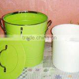 Galvanized Metal Beer Bucket With Lid and Scoop thumbnail-1