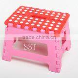 OUTDOOR Small and Exquisite Garden Plastic Folding Stool for Camper thumbnail-3