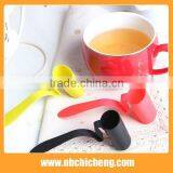 Hot New Product For 2016 Eco-frendly Plastic Convenient Tea Strainer thumbnail-4
