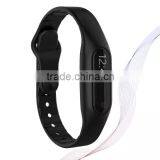 Touch Screen Vibrating IP57 Waterproof Bluetooth E06 Smart Bracelet thumbnail-2