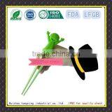 Lovely Shape Silicone Chopsticks Helper Holder thumbnail-1