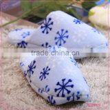 Pure Color Good Quality Cotton Girls Inddor Bathroom Slippers the Newest Winter Slippers thumbnail-1