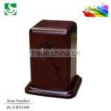 Chinese Golden Supplier Best Selling Cremation Wood Urn thumbnail-1