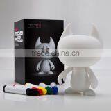 Platform pvc vinyl toys, White design vinyl toys, OEM soft pvc vinyl toys factory