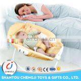 2016 popular sleeping function vibrating folding baby rocking bed