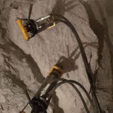 Handheld, Portable Hydraulic Rock Splitter thumbnail-4