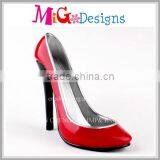 Factory Supplies High Quality Polyresin Shoe Wine Bottle Holder thumbnail-1