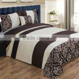 Black Hotel Jacquard Duvet Cover thumbnail-4