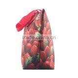China Factory Good Quality Beautiful Strawberry Pattern Thermal Lunch Bag, Unique Lunch Bags thumbnail-5